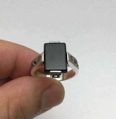 FALCON ONYX RING