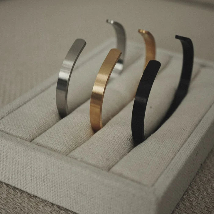 ENGRAVED BANGLE