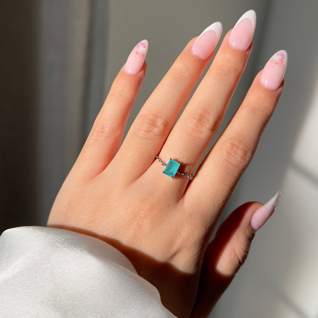VINTAGE OPULENCE EMERALD RING
