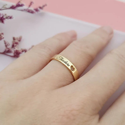 MINIMAL ENGRAVED RING