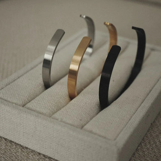 ENGRAVED BANGLE
