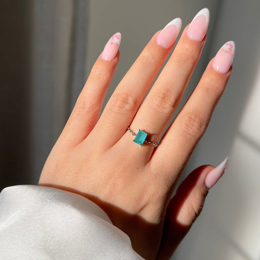 VINTAGE OPULENCE EMERALD RING